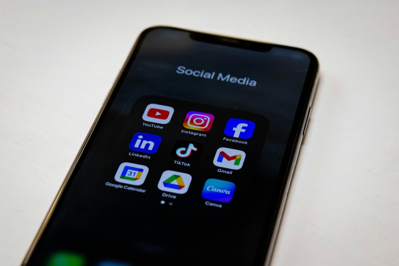 Decretos 12.975 e 12.976 de 2026: o que muda na regulamentação das plataformas digitais